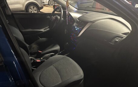 Hyundai Solaris II рестайлинг, 2015 год, 860 000 рублей, 8 фотография