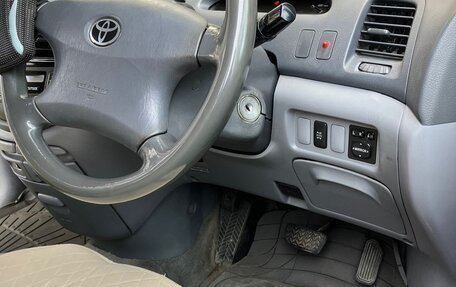 Toyota Estima III рестайлинг -2, 2002 год, 850 000 рублей, 19 фотография