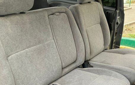 Toyota Estima III рестайлинг -2, 2002 год, 850 000 рублей, 24 фотография