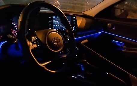 Hyundai Elantra, 2021 год, 2 220 000 рублей, 10 фотография