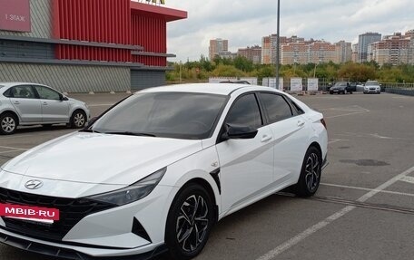 Hyundai Elantra, 2021 год, 2 220 000 рублей, 8 фотография