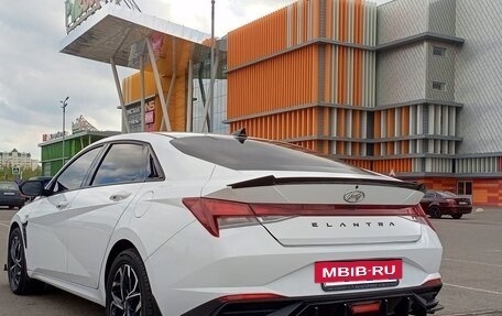 Hyundai Elantra, 2021 год, 2 220 000 рублей, 6 фотография