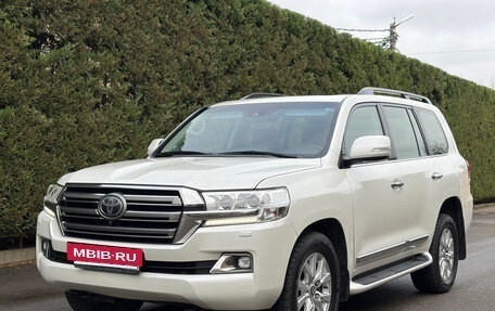 Toyota Land Cruiser 200, 2016 год, 4 590 000 рублей, 5 фотография