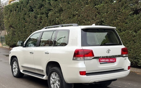 Toyota Land Cruiser 200, 2016 год, 4 590 000 рублей, 7 фотография