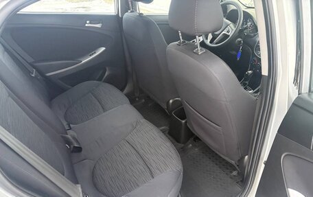 Hyundai Solaris II рестайлинг, 2014 год, 649 000 рублей, 12 фотография