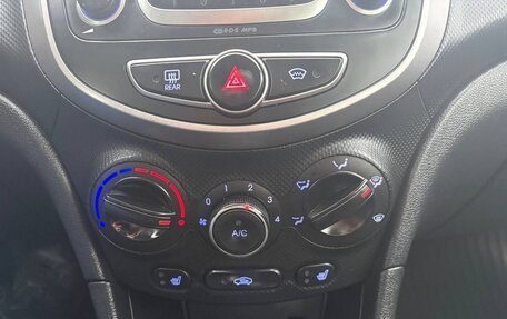 Hyundai Solaris II рестайлинг, 2014 год, 649 000 рублей, 15 фотография