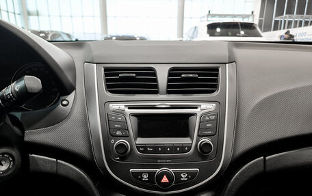 Hyundai Solaris II рестайлинг, 2016 год, 850 000 рублей, 18 фотография