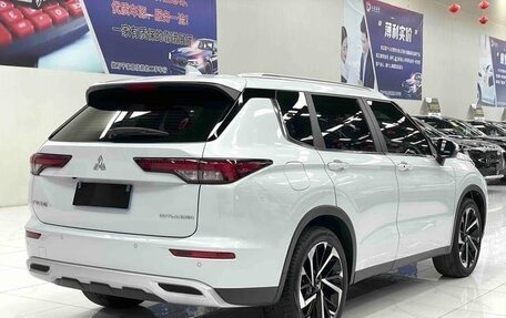 Mitsubishi Outlander, 2023 год, 4 350 000 рублей, 6 фотография