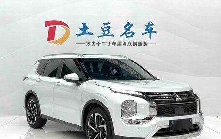 Mitsubishi Outlander, 2023 год, 4 350 000 рублей, 5 фотография