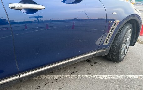 Infiniti QX70, 2014 год, 2 200 000 рублей, 8 фотография