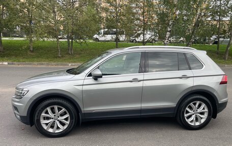 Volkswagen Tiguan II, 2018 год, 2 390 000 рублей, 3 фотография
