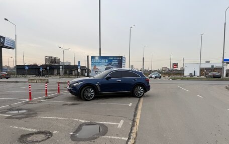 Infiniti QX70, 2014 год, 2 200 000 рублей, 13 фотография