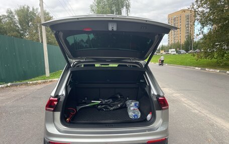 Volkswagen Tiguan II, 2018 год, 2 390 000 рублей, 6 фотография