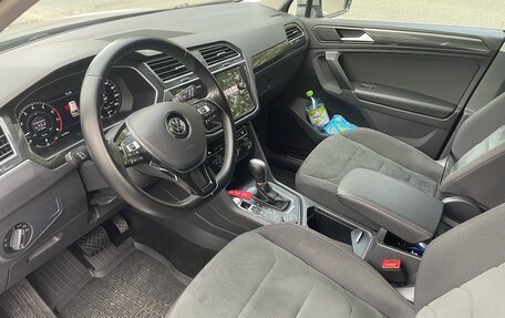 Volkswagen Tiguan II, 2018 год, 2 390 000 рублей, 8 фотография