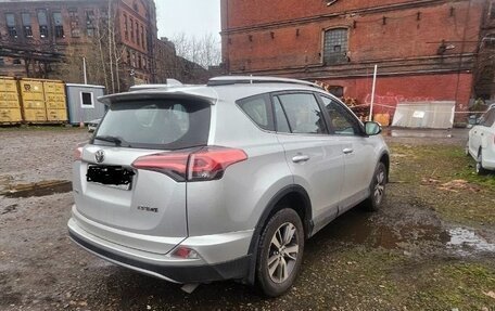 Toyota RAV4, 2017 год, 2 200 000 рублей, 4 фотография