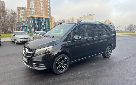 Mercedes-Benz V-Класс, 2022 год, 8 500 000 рублей, 3 фотография