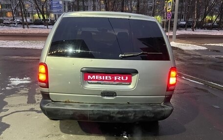 Plymouth Voyager III, 1999 год, 390 000 рублей, 2 фотография