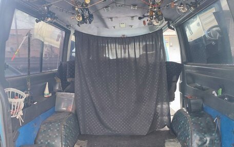 SsangYong Istana, 1998 год, 400 000 рублей, 6 фотография