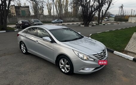 Hyundai Sonata VI, 2011 год, 1 000 000 рублей, 2 фотография