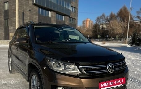 Volkswagen Tiguan I, 2015 год, 1 900 000 рублей, 2 фотография
