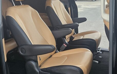 KIA Carnival, 2020 год, 4 000 000 рублей, 9 фотография
