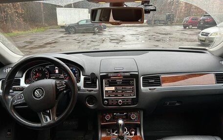 Volkswagen Touareg III, 2012 год, 1 990 000 рублей, 6 фотография