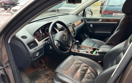 Volkswagen Touareg III, 2012 год, 1 990 000 рублей, 5 фотография