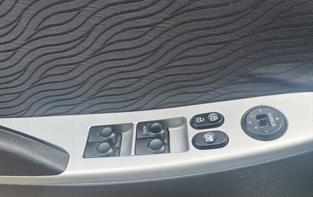 Hyundai Solaris II рестайлинг, 2011 год, 795 000 рублей, 7 фотография