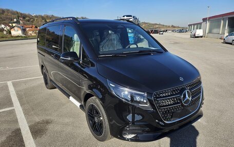 Mercedes-Benz V-Класс, 2025 год, 13 990 000 рублей, 2 фотография