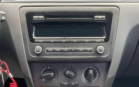 Skoda Rapid I, 2015 год, 997 000 рублей, 11 фотография