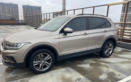 Volkswagen Tiguan II, 2021 год, 2 500 000 рублей, 4 фотография