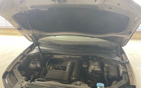 Volkswagen Tiguan II, 2021 год, 2 500 000 рублей, 10 фотография