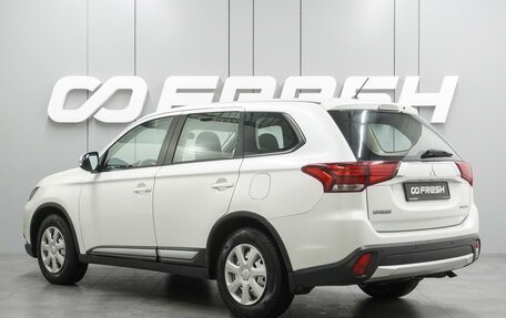 Mitsubishi Outlander III рестайлинг 3, 2015 год, 1 665 000 рублей, 2 фотография
