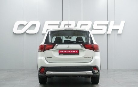 Mitsubishi Outlander III рестайлинг 3, 2015 год, 1 665 000 рублей, 4 фотография