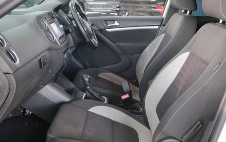 Volkswagen Tiguan I, 2013 год, 929 000 рублей, 22 фотография