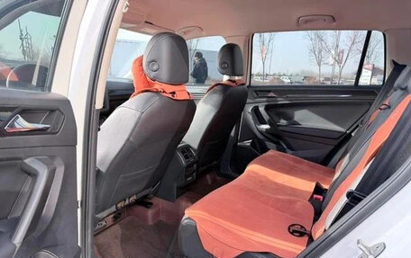 Volkswagen Tiguan II, 2021 год, 1 830 000 рублей, 9 фотография