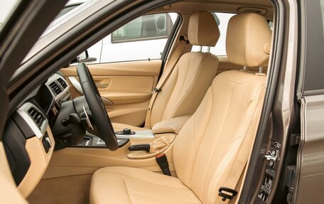 BMW 3 серия, 2015 год, 1 995 000 рублей, 13 фотография