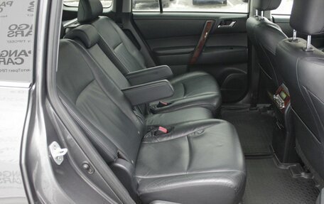 Toyota Highlander III, 2011 год, 1 689 000 рублей, 13 фотография