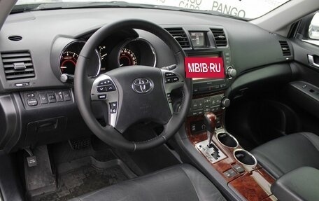 Toyota Highlander III, 2011 год, 1 689 000 рублей, 9 фотография