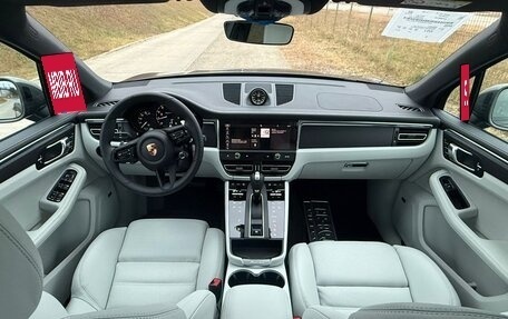 Porsche Macan I рестайлинг, 2025 год, 11 770 000 рублей, 2 фотография