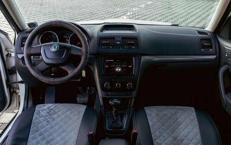 Skoda Yeti I рестайлинг, 2010 год, 695 000 рублей, 16 фотография