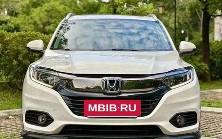 Honda Vezel, 2021 год, 1 350 000 рублей, 2 фотография