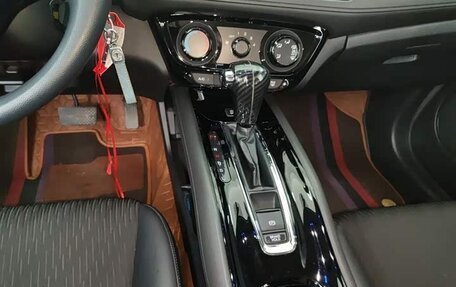 Honda Vezel, 2021 год, 1 418 000 рублей, 10 фотография