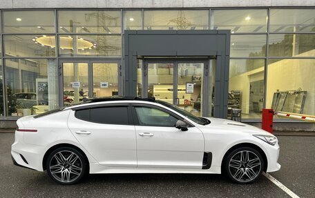 KIA Stinger I, 2021 год, 3 750 000 рублей, 2 фотография