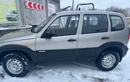 Chevrolet Niva I рестайлинг, 2010 год, 395 000 рублей, 2 фотография
