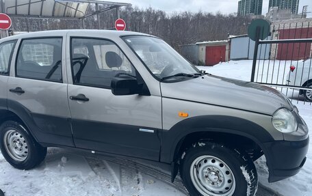 Chevrolet Niva I рестайлинг, 2010 год, 395 000 рублей, 4 фотография