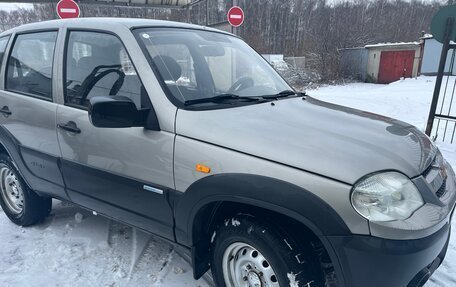 Chevrolet Niva I рестайлинг, 2010 год, 395 000 рублей, 3 фотография