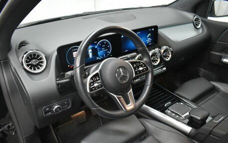 Mercedes-Benz B-Класс, 2021 год, 2 590 000 рублей, 14 фотография