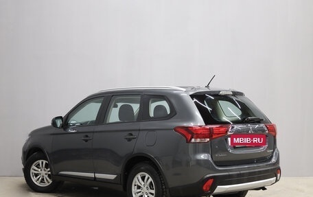 Mitsubishi Outlander III рестайлинг 3, 2015 год, 1 889 000 рублей, 5 фотография