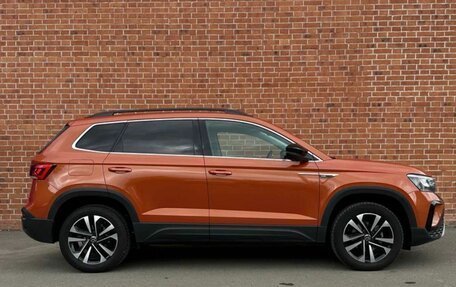 Volkswagen Taos, 2022 год, 3 300 000 рублей, 6 фотография